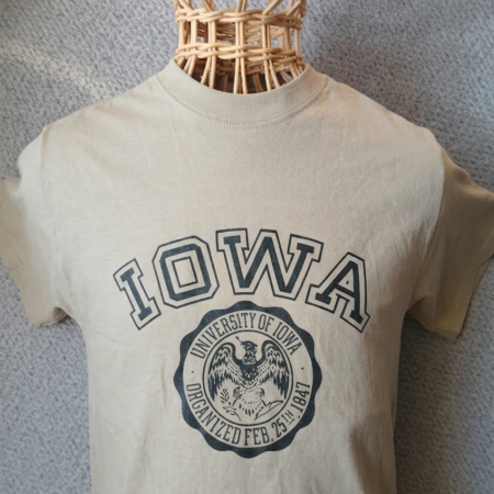 IOWA UNIVERSITY T-SHIRT - BROWN