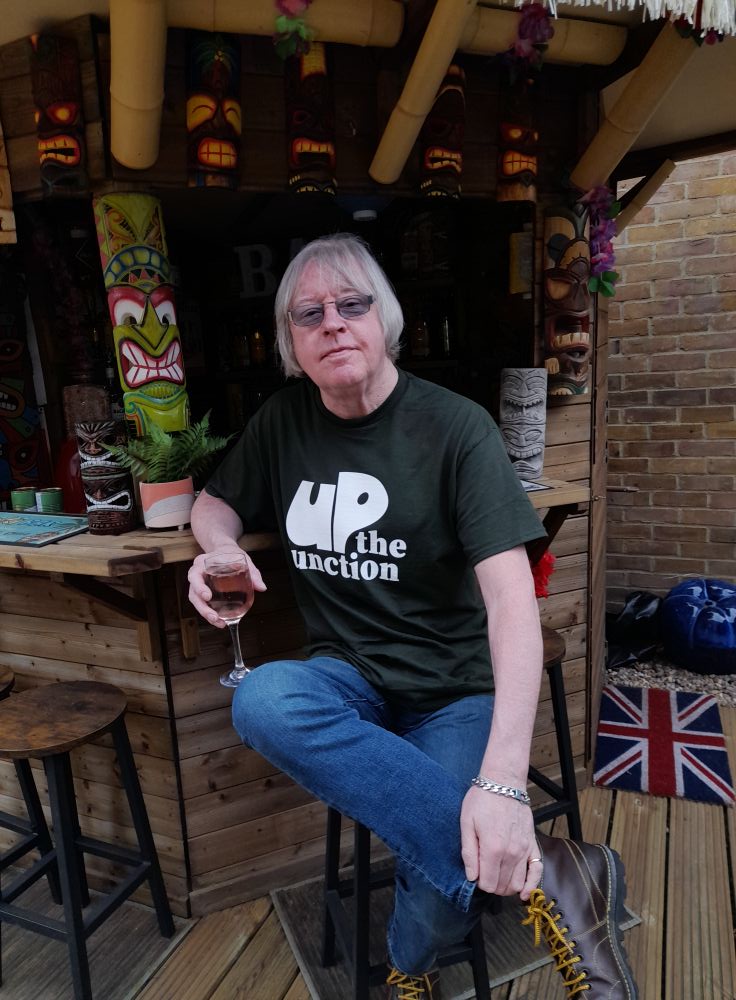 UP THE JUNCTION T-SHIRT - Image 10